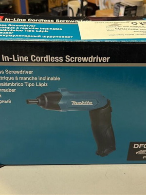 Makita DF001DW cordless screwdriver new set with 81 bits
