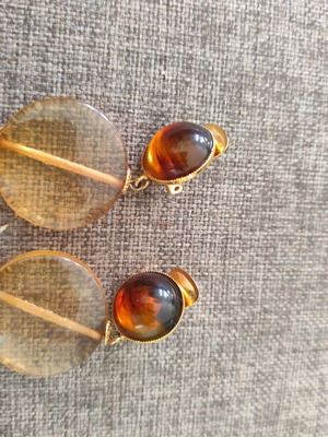 Clip-on earrings like new