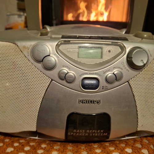 Philips AZ1008 CD radio cassette boombox used