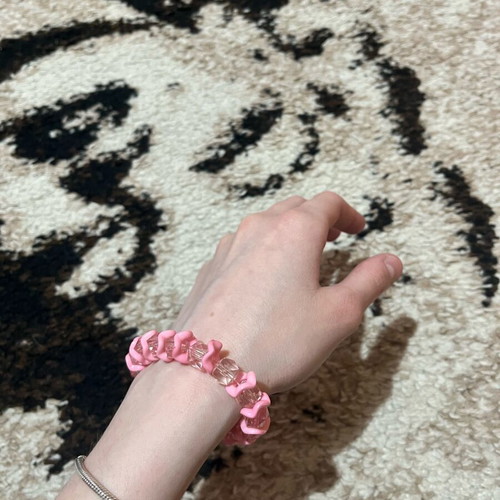 Pink bracelet like new in excellent condition