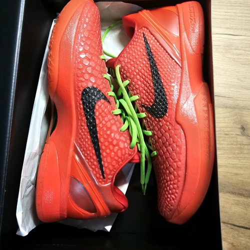 Kobe 6 Reverse Grinch Nike athletic shoes new, size 45, red
