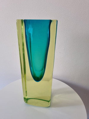 Murano vase green and yellow vintage used, 35 cm