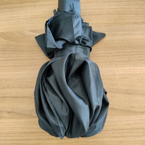 Umbrella with extension black like new