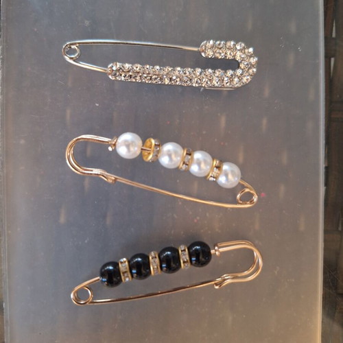 Decorative Safety Pin new, gold and silver colors