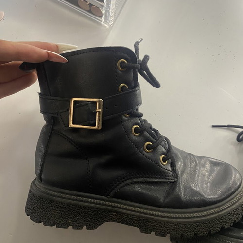 Boots like new, size 29, black