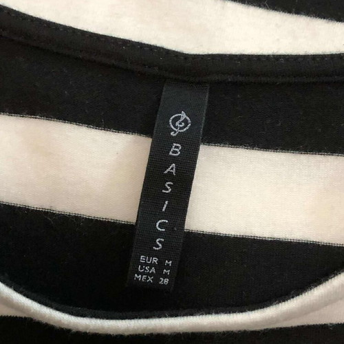 Basics top like new, size S/M, black and white