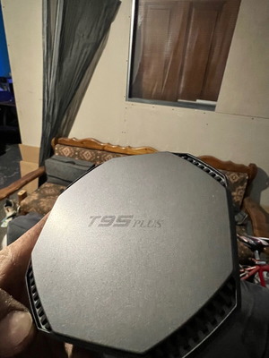 Tv box T95 Plus mini pc new with remote control