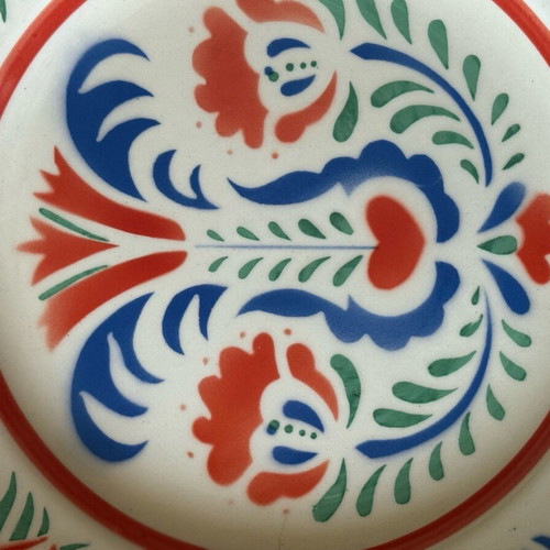 Antique hand-painted wall plate, like new, 23cm diameter