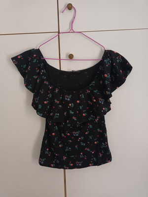 Tally Weijl blouse like new with floral off-shoulder design, size M