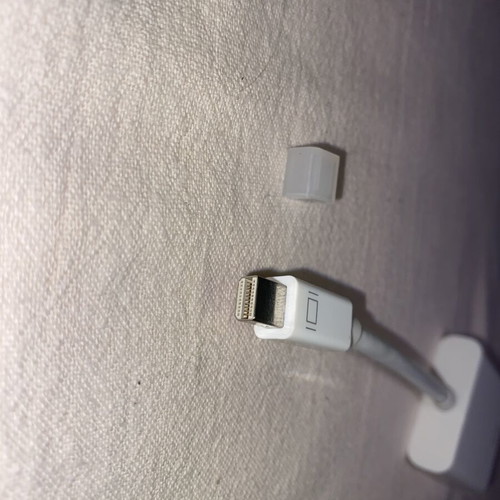 Mini-DVI to DVI adapter for Apple Mac and MacBook
