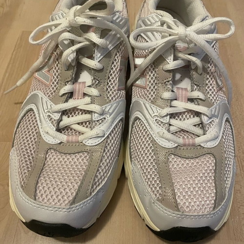 New Balance 530 white silver with vintage pink, like new, 41.5