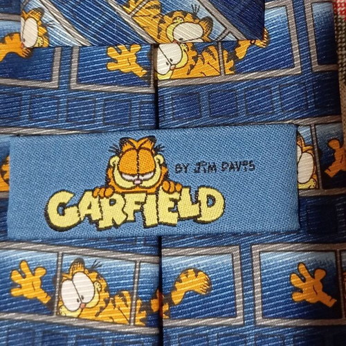 GARFIELD TIE****WAREHOUSE CLEARANCE***WHOEVER GETS THERE FIRST!