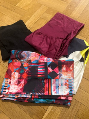 Lycra leggings used, pack of 4, size Medium