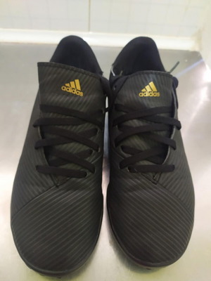 Adidas Nemeziz No 36.5 athletic shoes like new, black authentic
