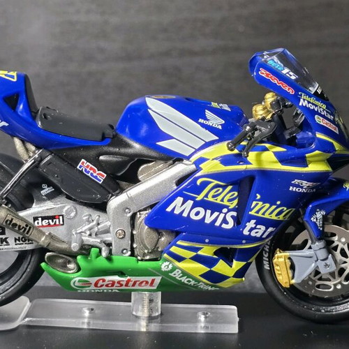 MotoGP Honda RC211V 2004 Sete Gibernau like new