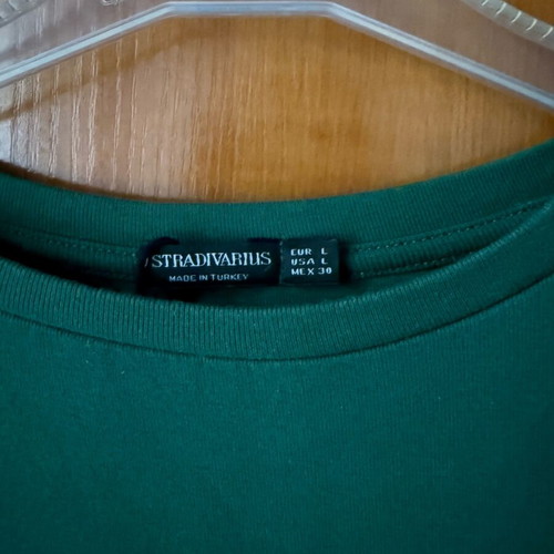 Stradivarius women's top like new, green, size L
