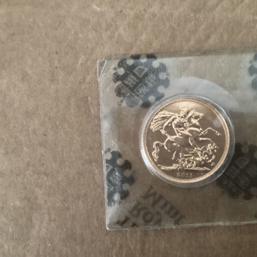 2011 Elizabeth Gold Sovereign in blister pack new