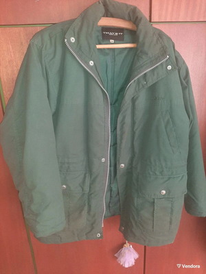 Warm green jacket like new, size M-L