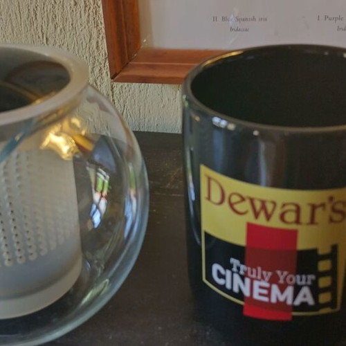 Bodum teapot and Dewar's collectible cup like new