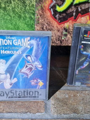 Празни кутии за игри Playstation употребявани, комплект от 2