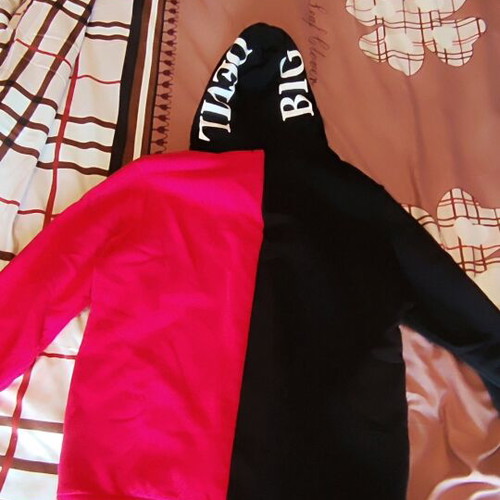 Men's sweatshirt like new, size XXL, black and red