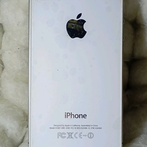 iPhone 4s used, unknown functionality, for collection