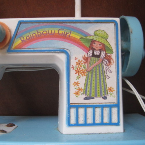 Kids Vintage Battery Sewing Machine
