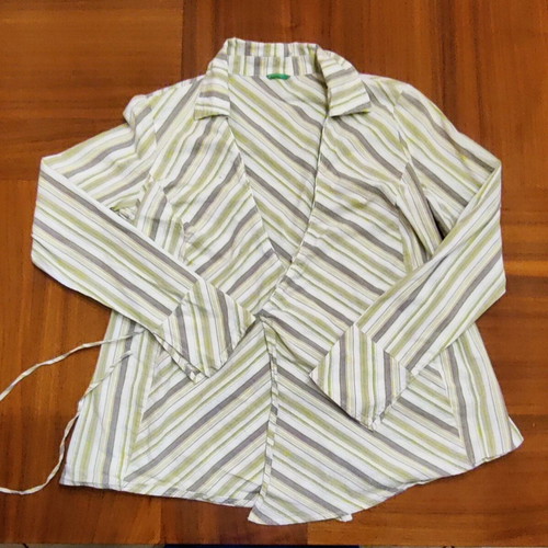Benetton wrap shirt medium like new, green