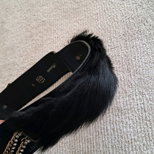 Rococo belt like new with chains and black fur