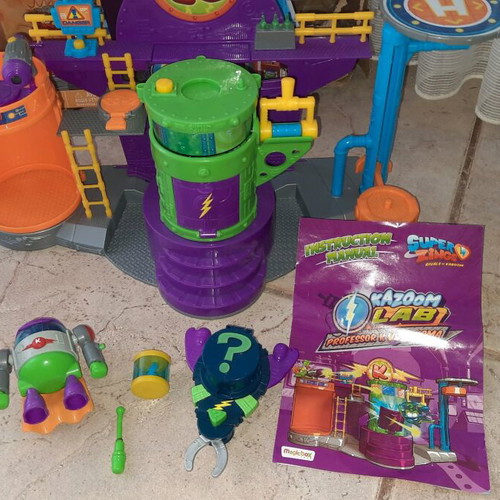 Super Things Kazoom Lab Battle SuperZings used, missing Enigma and Professor K figures
