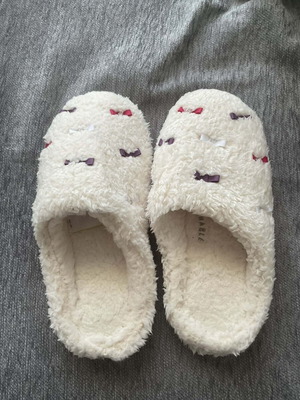 Marks & Spencer slippers like new, white, size 38-39