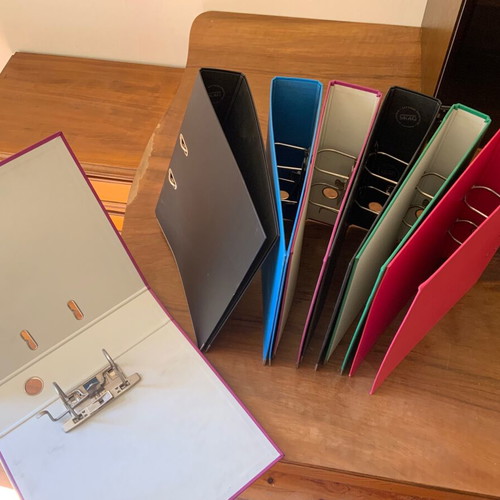 Colored binders like new, pack of 7