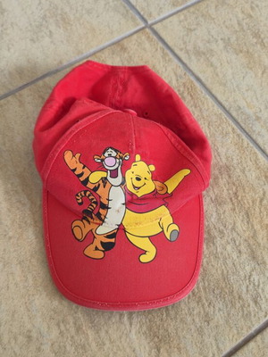 Winnie the Pooh & Tigger Kids Hat red, used, adjustable XS