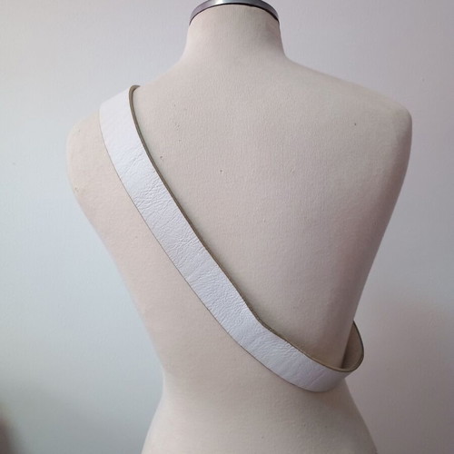 Rocco Barocco women's leather belt white used, size 110