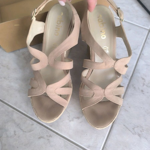 Sabino platform shoes size 40 like new, light rotten apple color