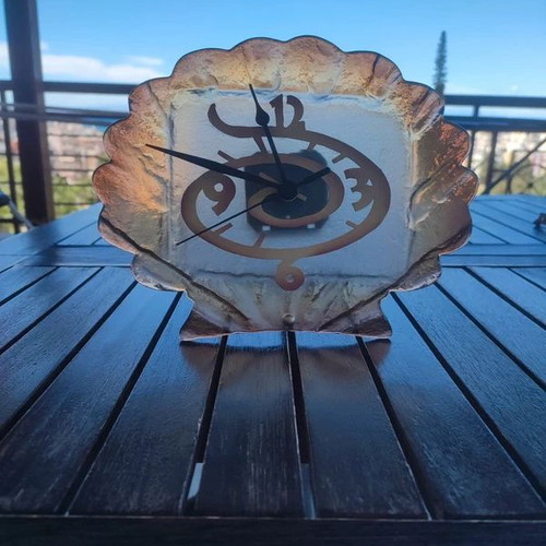 Vintage glass table clock shell-shaped new