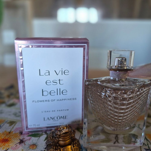 Lancome La Vie Est Belle Flowers of Happiness Eau de Parfum 75 ml like new