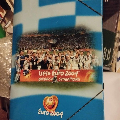 Euro 2004 Greece National Team Collectible Document Folder like new with elastic