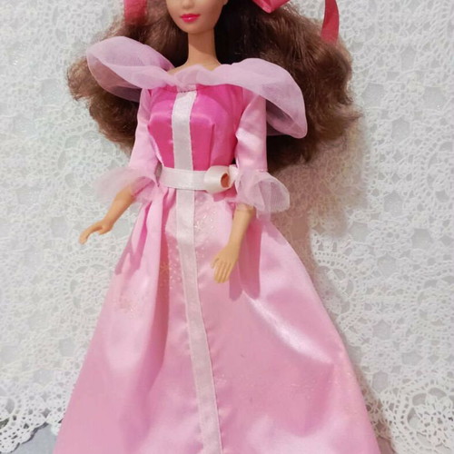 Vintage Belle doll in pink dress Mattel 1992 like new