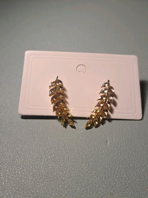 Earrings new, gold-colored