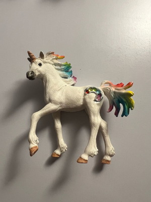 Unicorn figurine like new