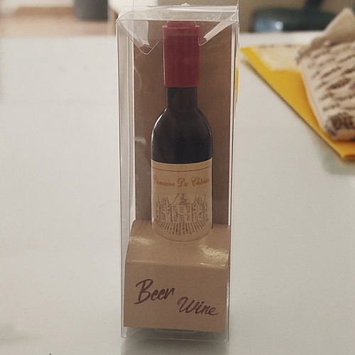 Bottle Opener Magnet new, for beer and wine