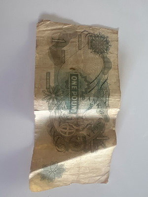 One Pound Αγγλίας μεταχειρισμένο με τη νεαρή Ελισάβετ Β’