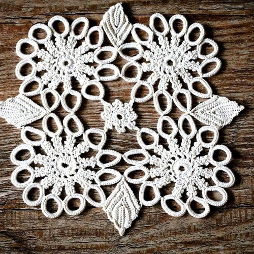 Set of 3 embroidered handcrafts cross-stitch crochet new