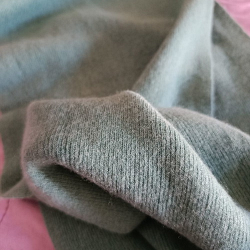 Benetton scarf mint color like new, 2m x 27cm