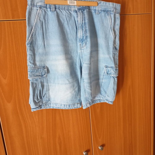 Bershka denim bermuda shorts XL, light blue, like new