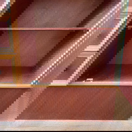 Ξύλινο σετ συρταριέρας, κομοδίνου και καθρέφτη σαν καινούργιο