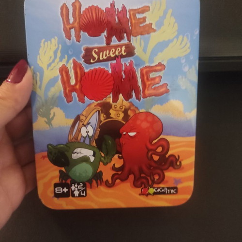 Card game new for 8+ and 2-4 players