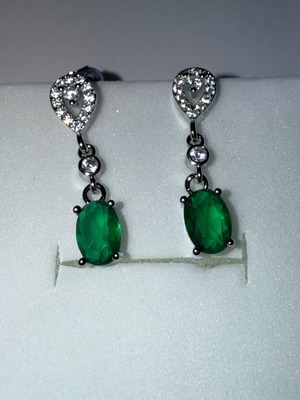 Earrings with green oval and white zirconia like new