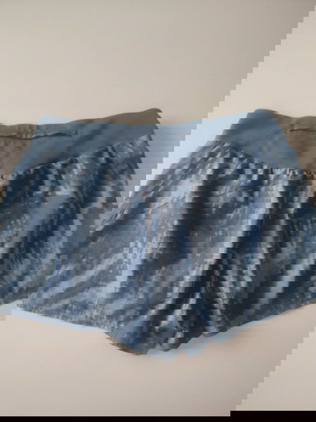 Adidas αθλητικό σορτσακι medium με φερμουάρ σε άριστη κατασταση